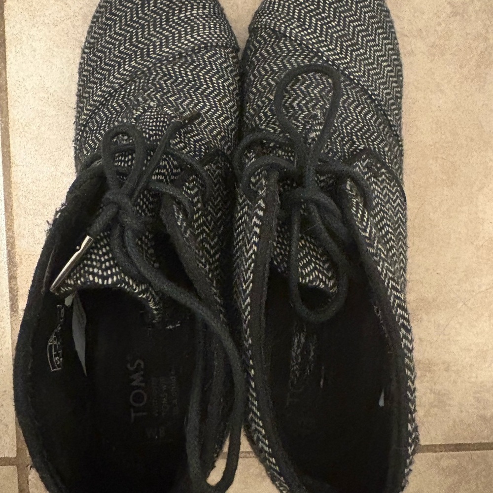 Toms Black and White Ankle Boots